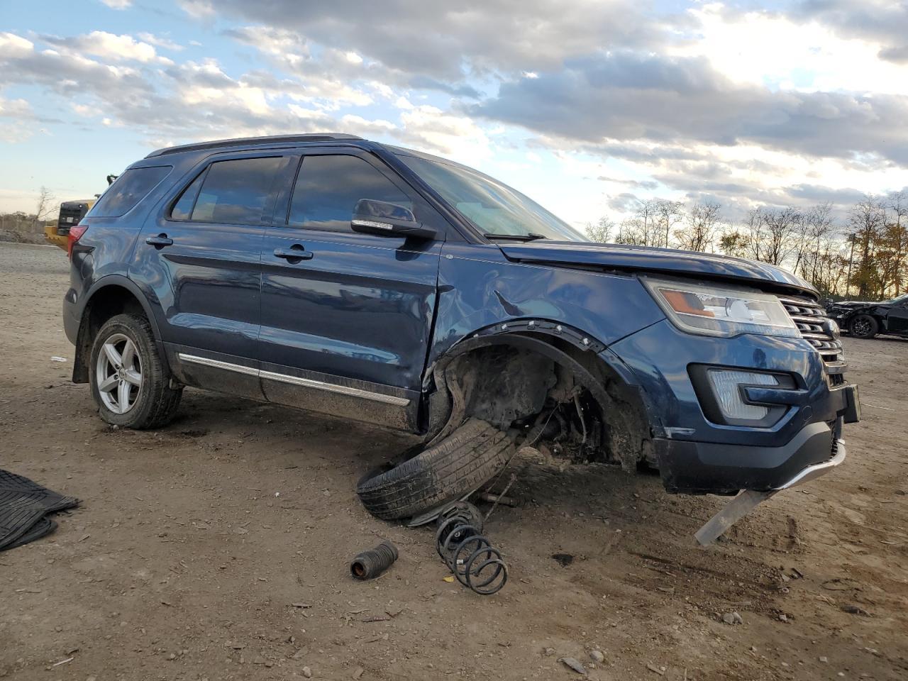 2016 Ford Explorer Xlt - Image 4