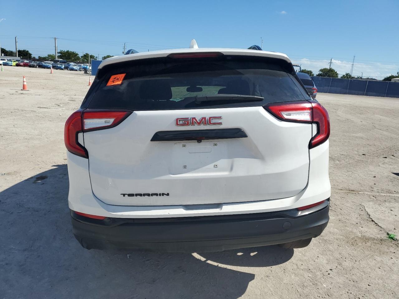 2022 GMC Terrain Sle - Image 6
