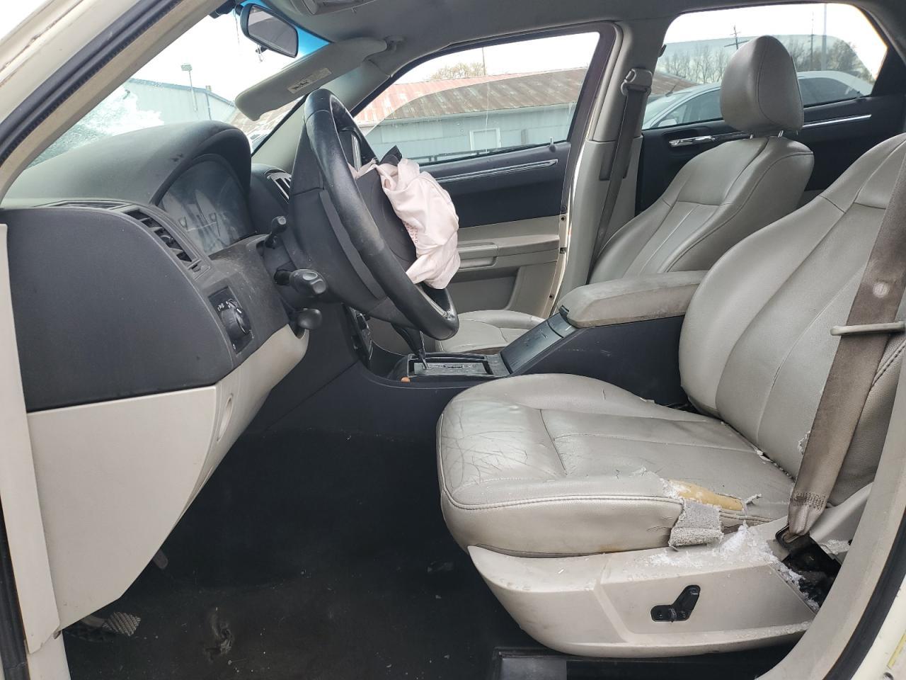 2005 Chrysler 300 Touring - Фото 7