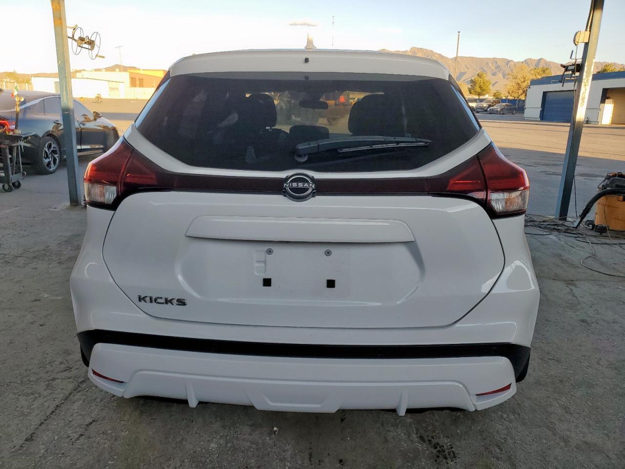 2024 Nissan Kicks S - Image 6