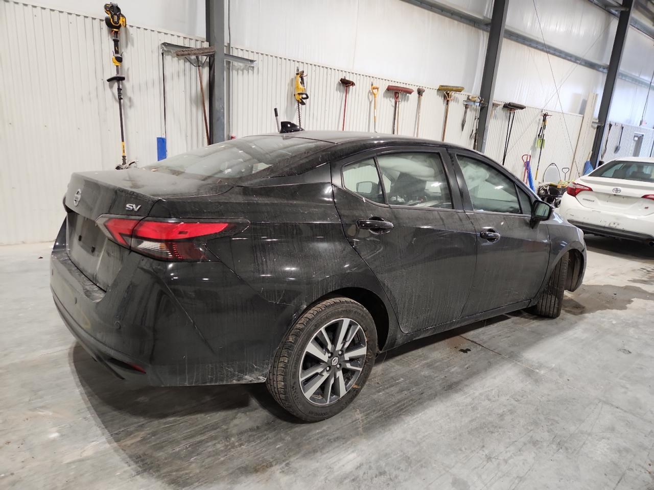 2021 Nissan Versa Sv - Фото 3