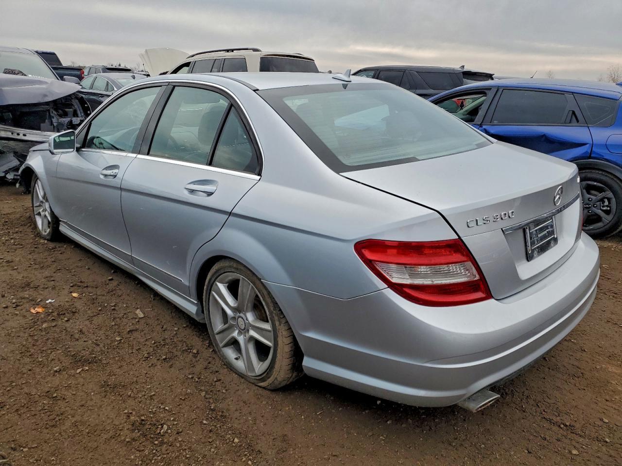2011 Mercedes-Benz C 300 4Matic - Image 2
