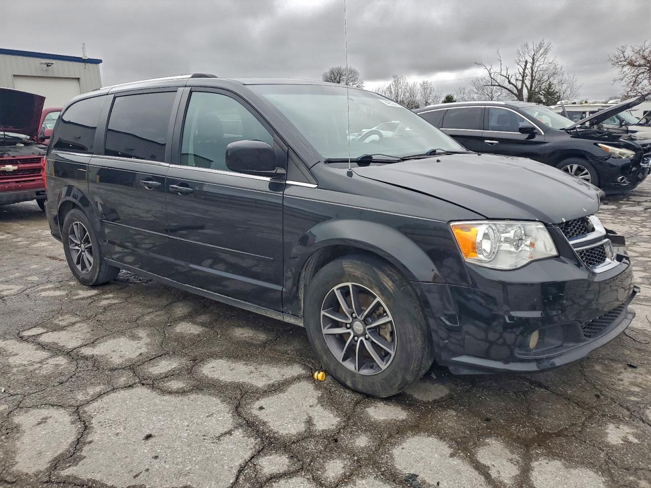 2017 Dodge Grand Caravan Sxt - Image 4