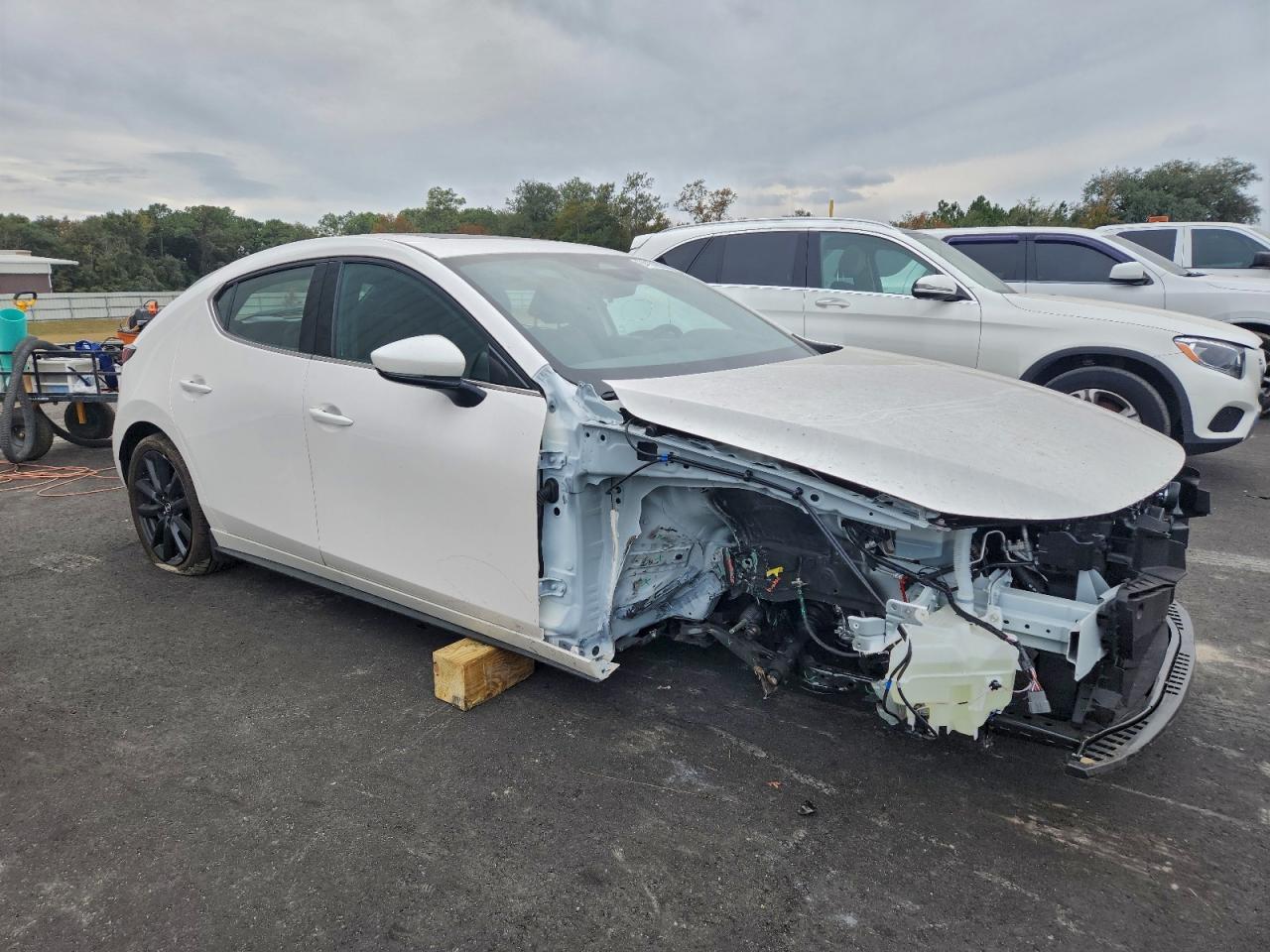 2026 Mazda 3 Premium - Фото 4