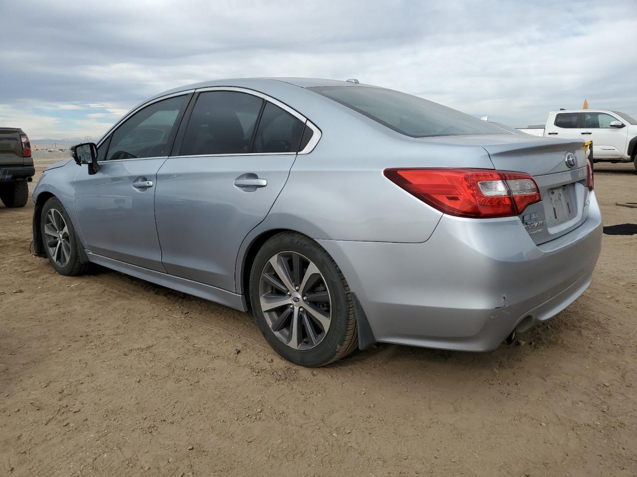 2015 Subaru Legacy 2.5I Limited - Фото 2