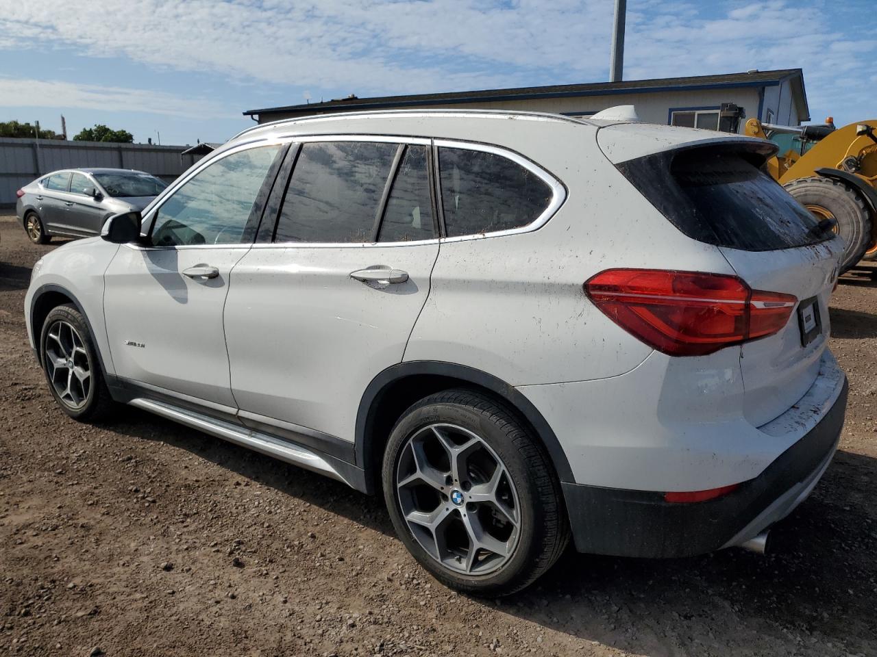 2017 BMW X1 Sdrive28I - Фото 2