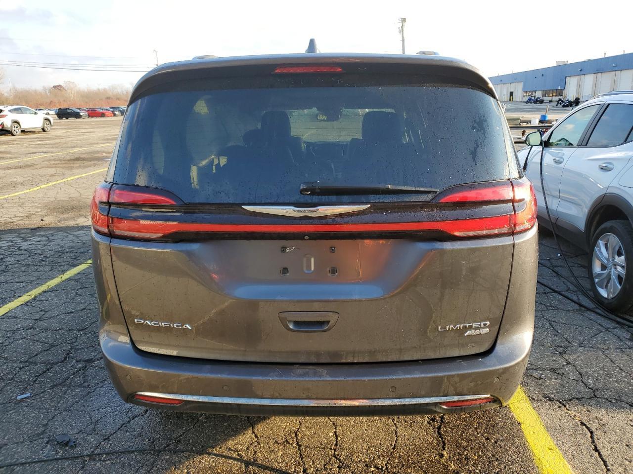 2021 Chrysler Pacifica Limited - Фото 6