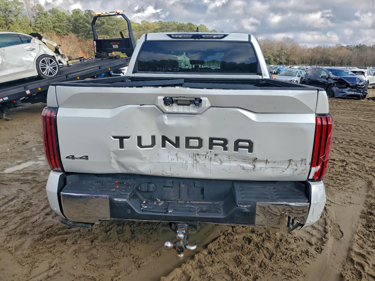 2023 Toyota Tundra Crewmax Platinum - Image 6