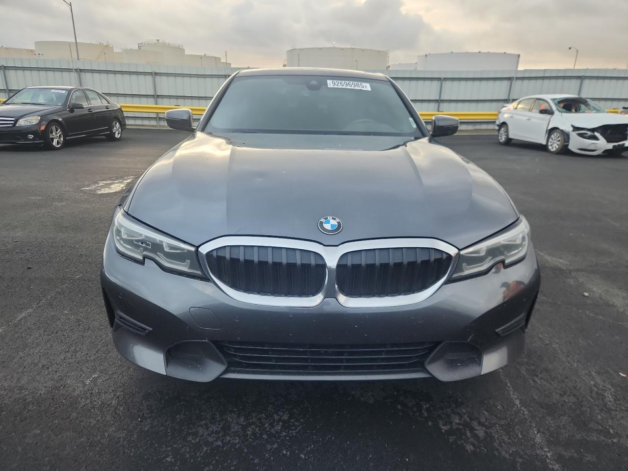 2019 BMW 330I - Фото 5