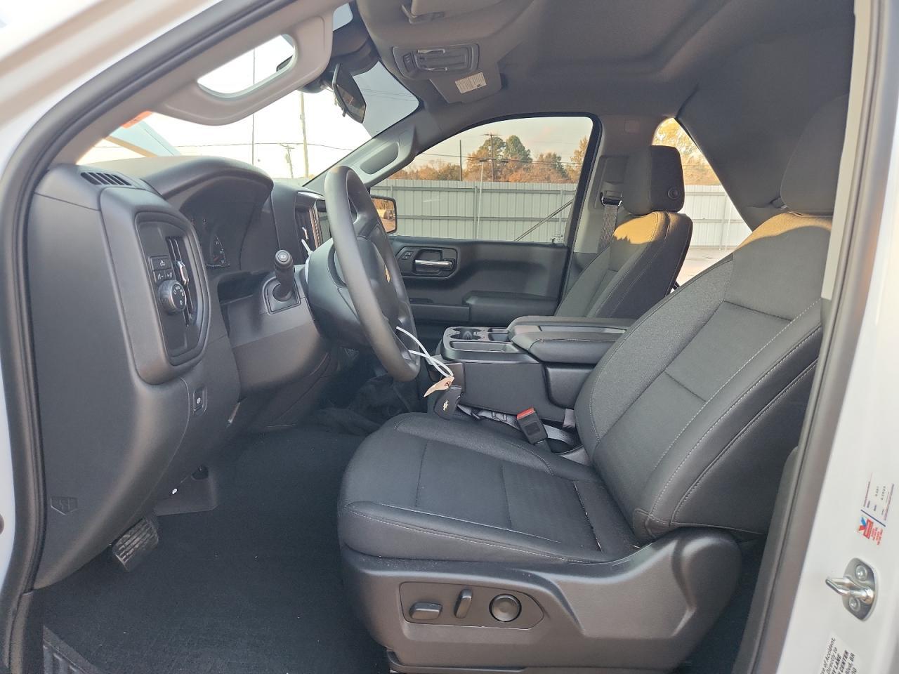 2025 Chevrolet Silverado C1500 Custom - Фото 7