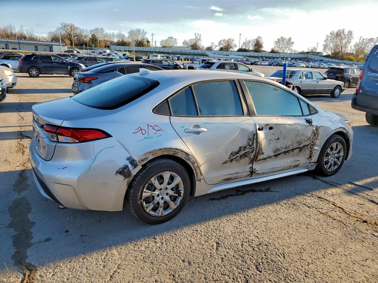 2021 Toyota Corolla Le - Фото 3