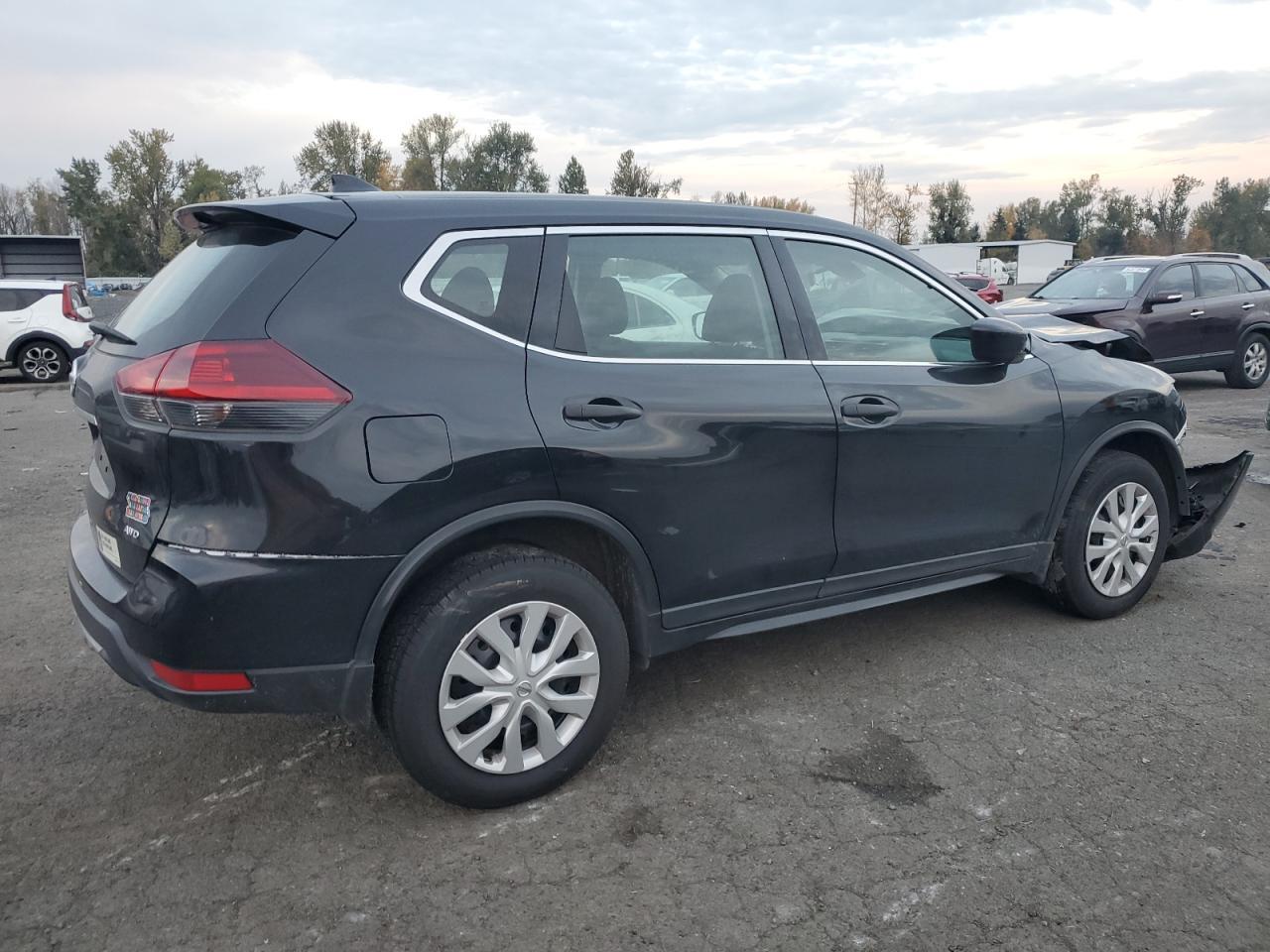 2020 Nissan Rogue S - Фото 3