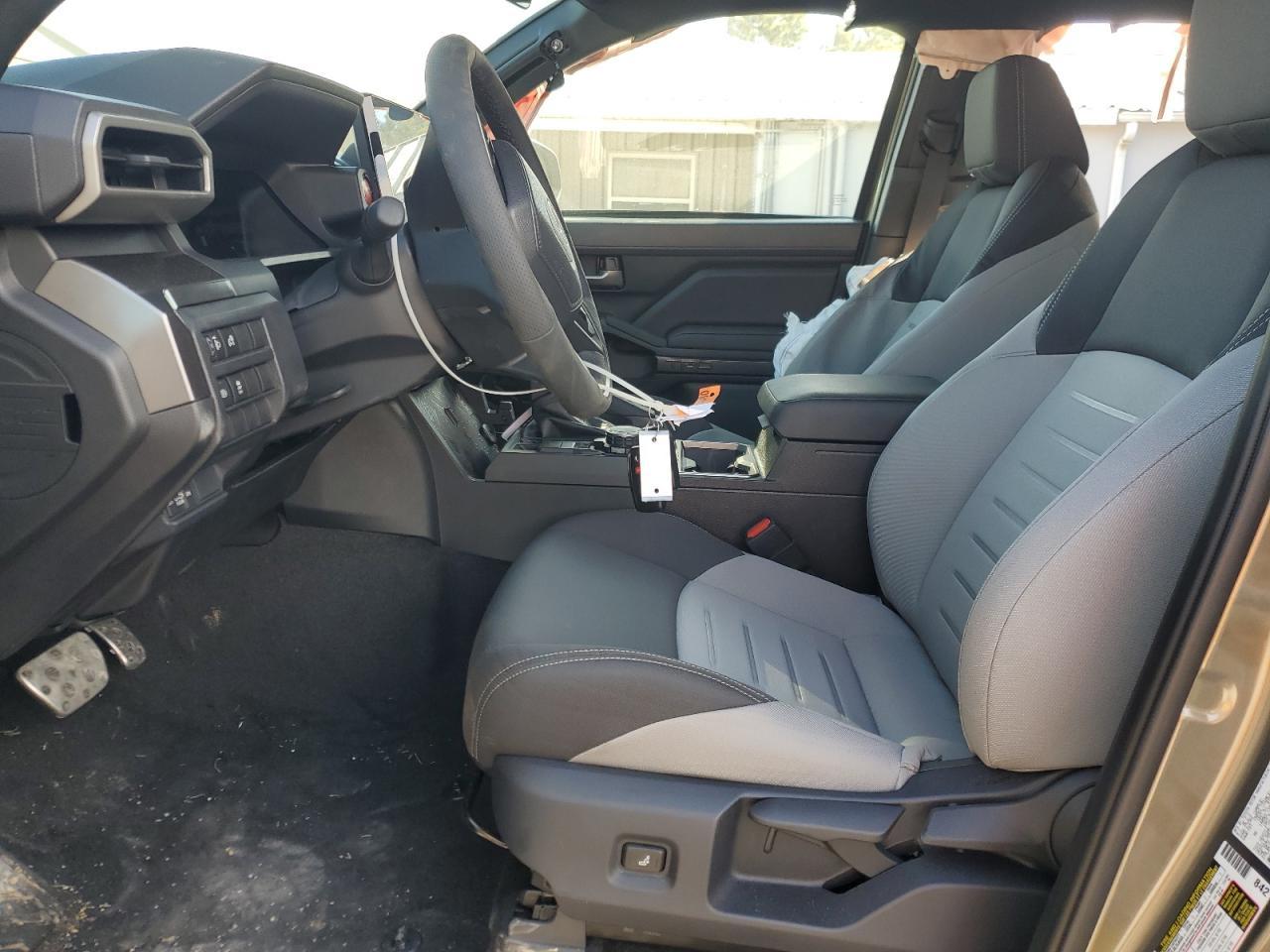 2025 Toyota Tacoma Double Cab - Image 7