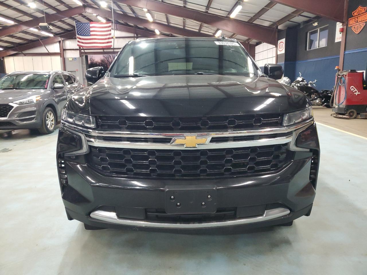 2021 Chevrolet Suburban K1500 Ls - Фото 5