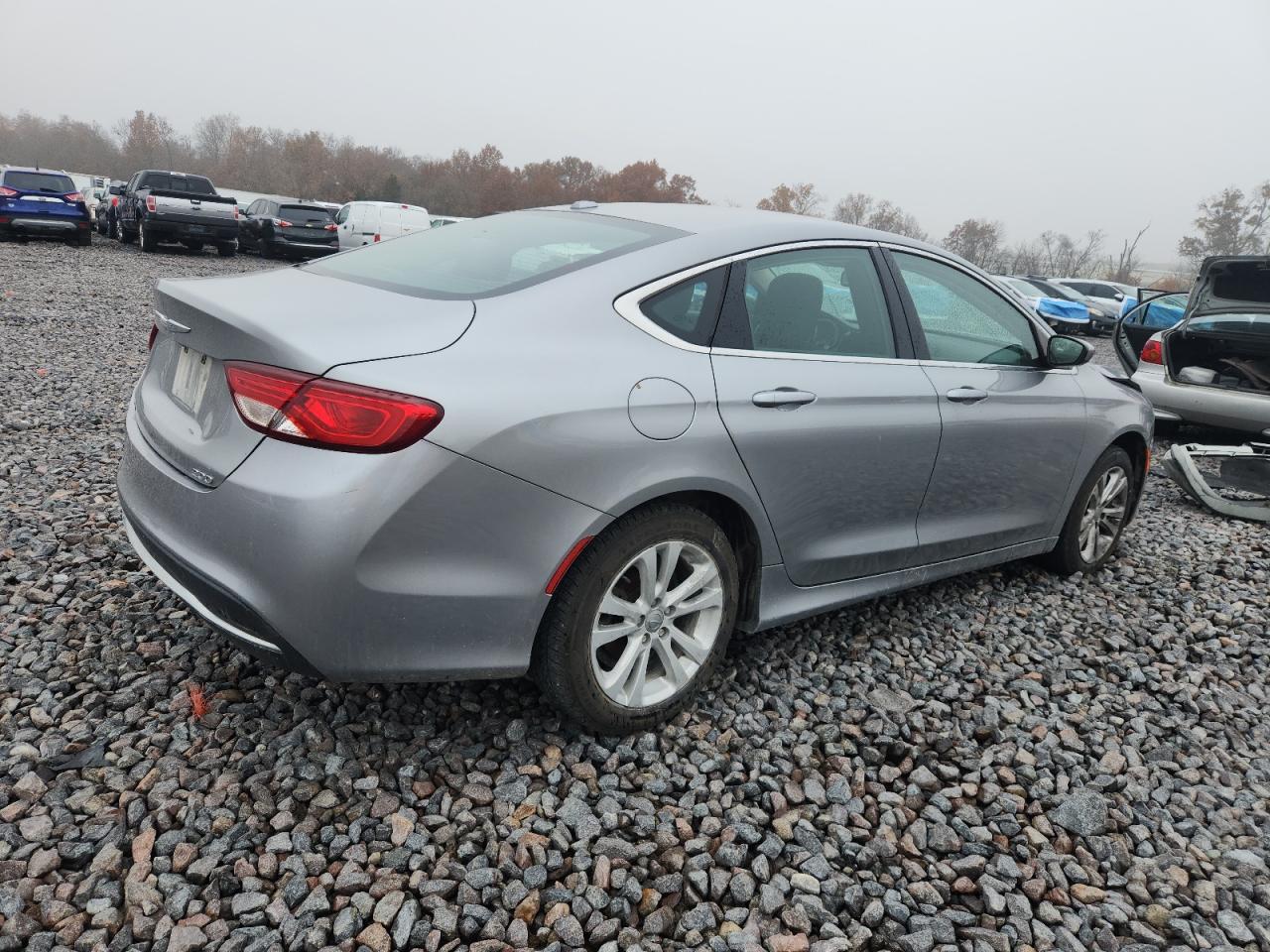 2015 Chrysler 200 Limited - Фото 3