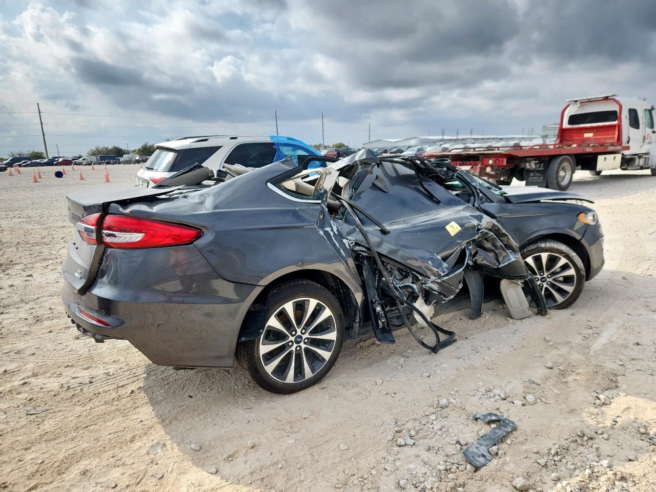 2020 Ford Fusion Se - Фото 3