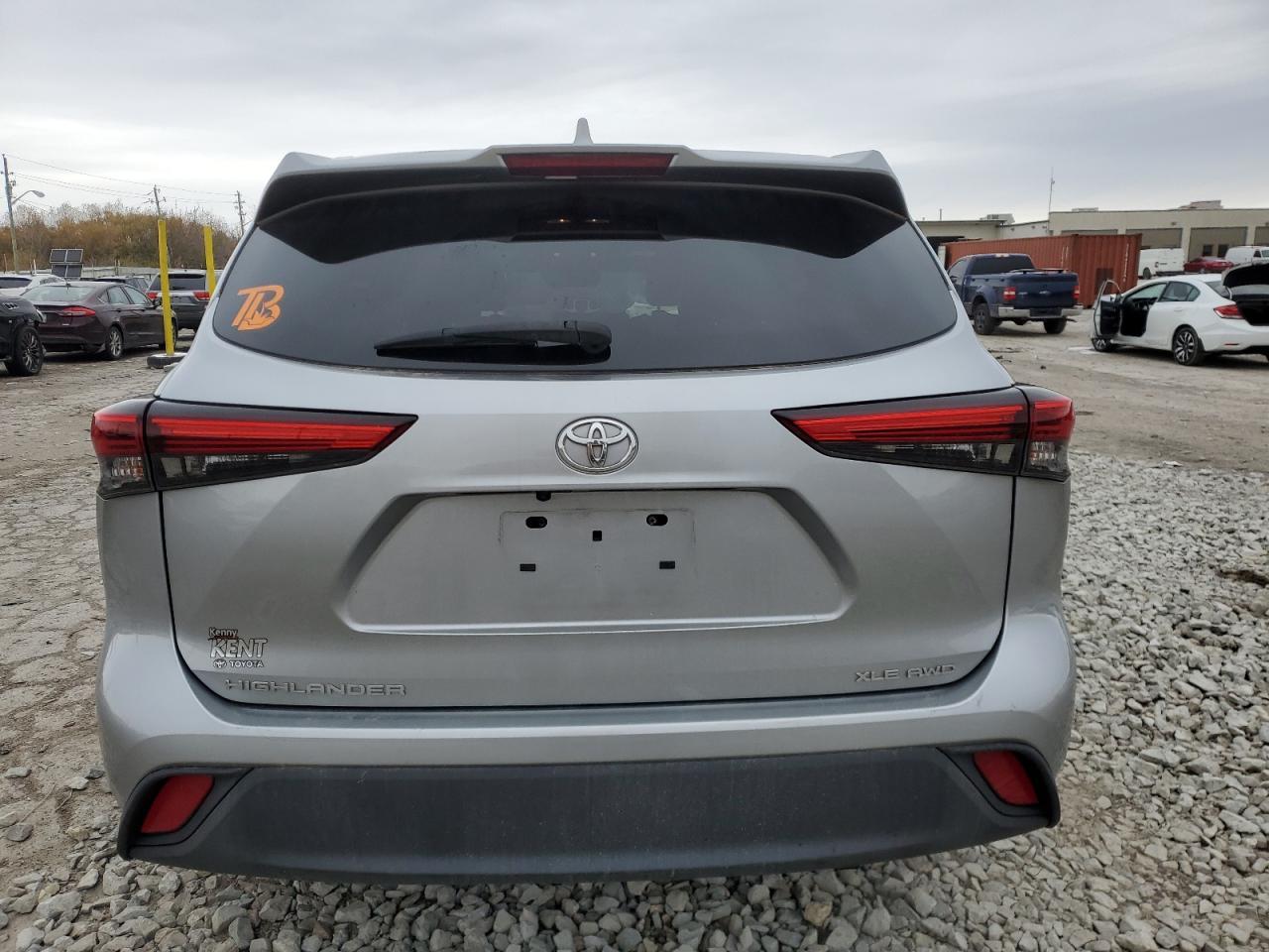 2020 Toyota Highlander Xle - Image 6