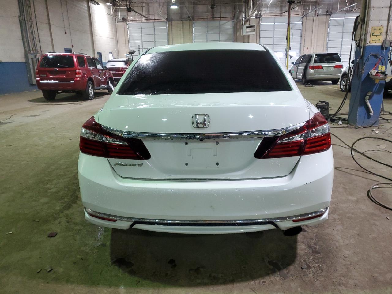 2017 Honda Accord Lx - Фото 6