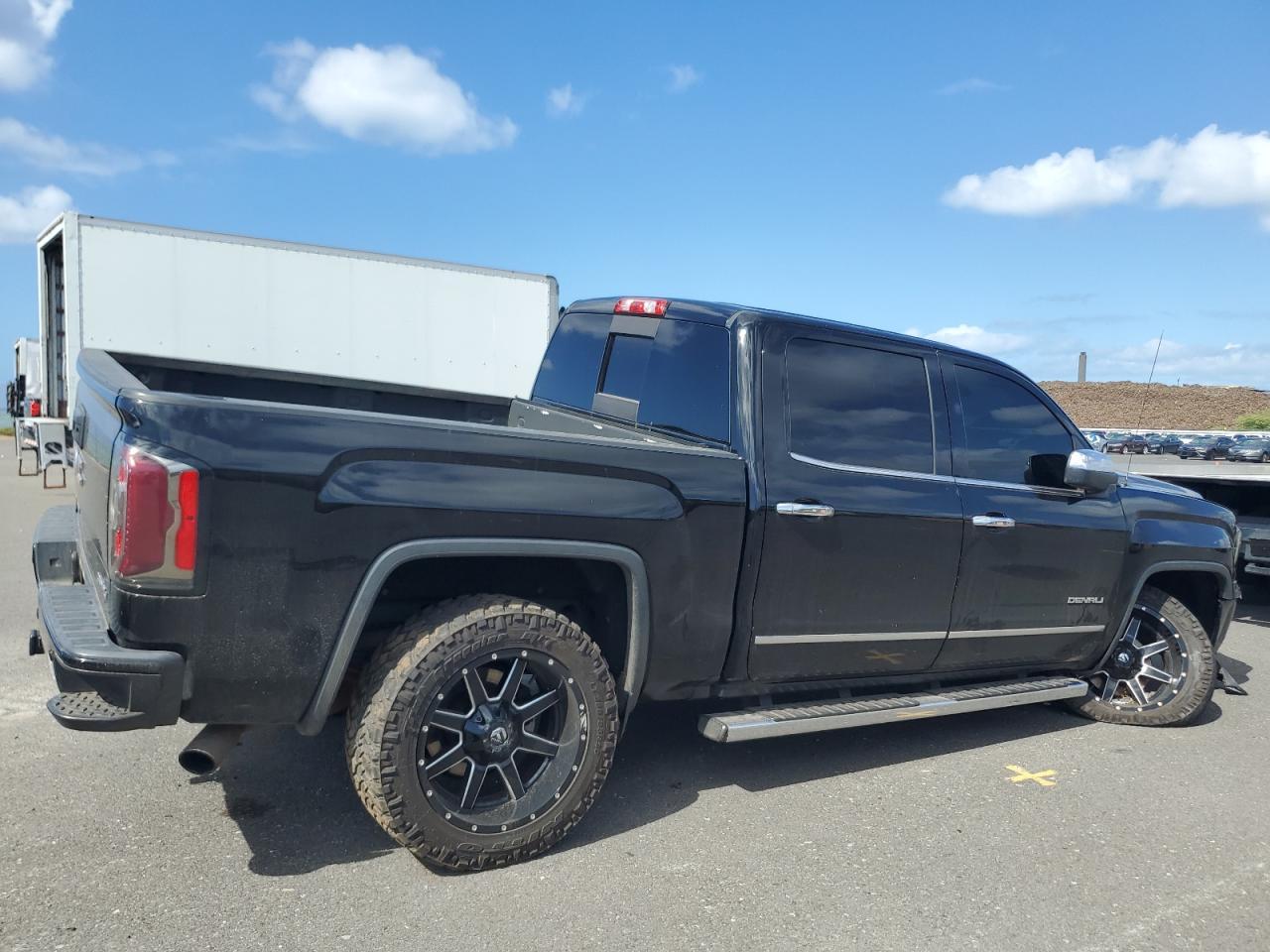 2017 GMC Sierra K1500 Denali - Image 3