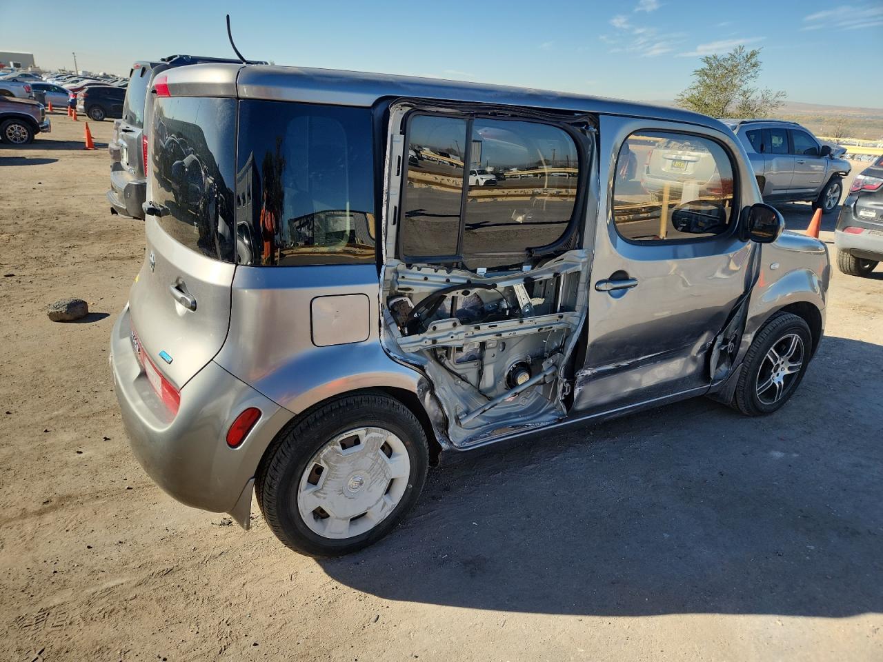 2014 Nissan Cube S - Фото 3