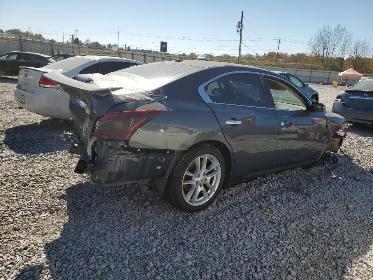 2011 Nissan Maxima S - Фото 3