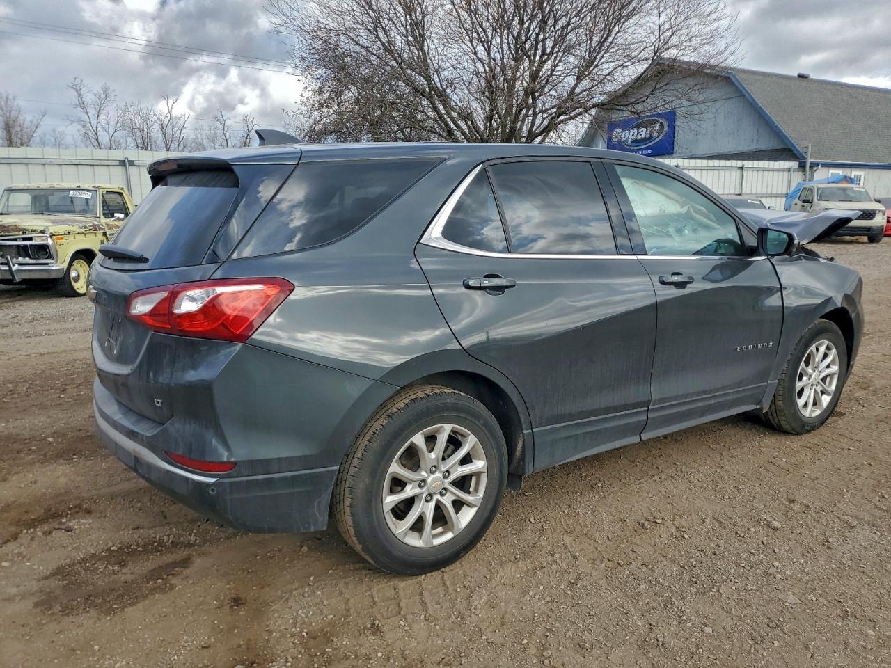 2019 Chevrolet Equinox Lt - Image 3