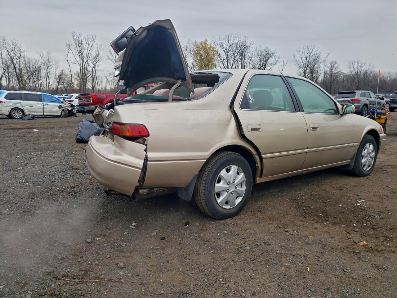 1998 Toyota Camry Ce - Image 3