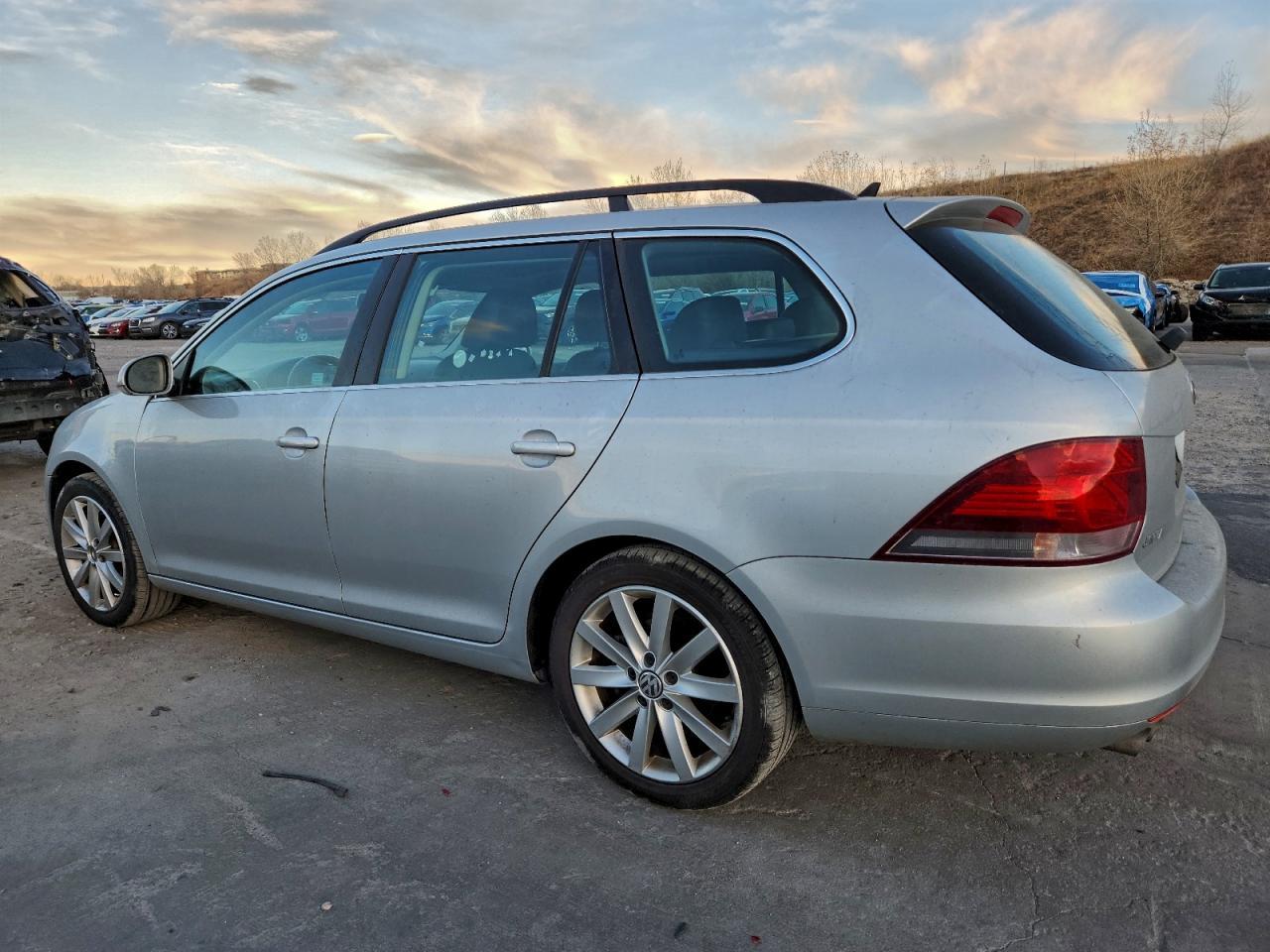 2014 Volkswagen Jetta Tdi - Image 2