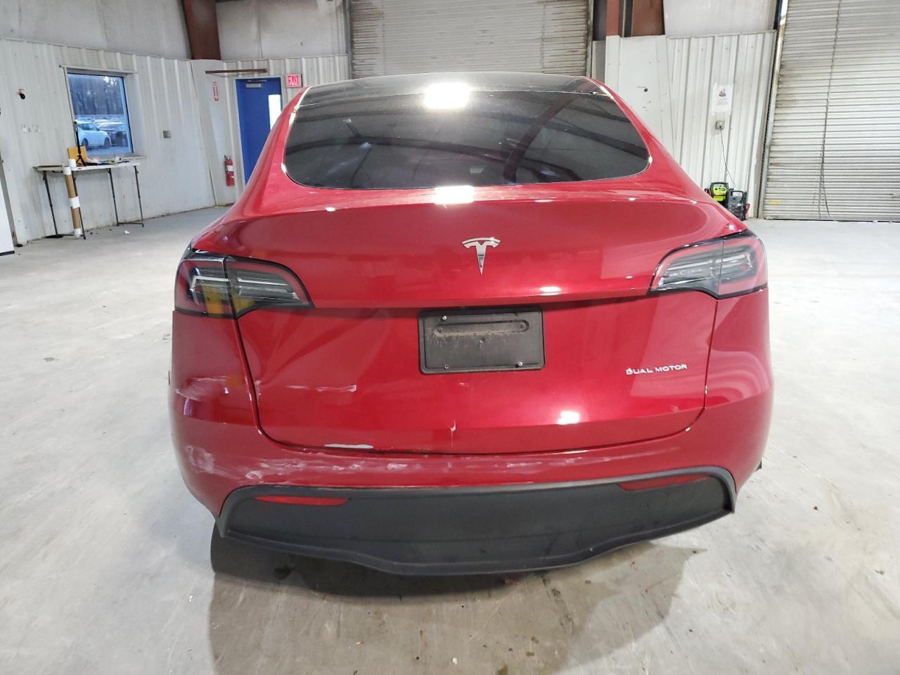 2023 Tesla Model Y - Фото 6