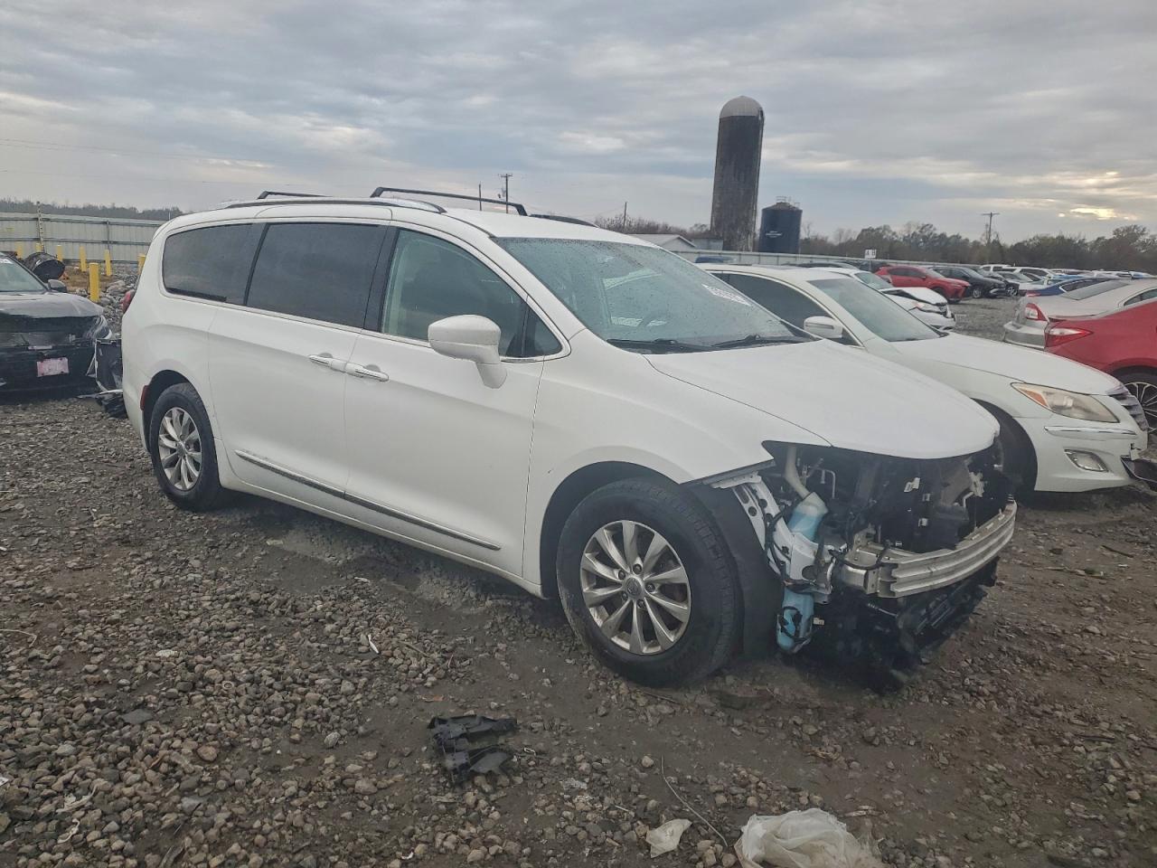 2019 Chrysler Pacifica Touring L - Фото 4
