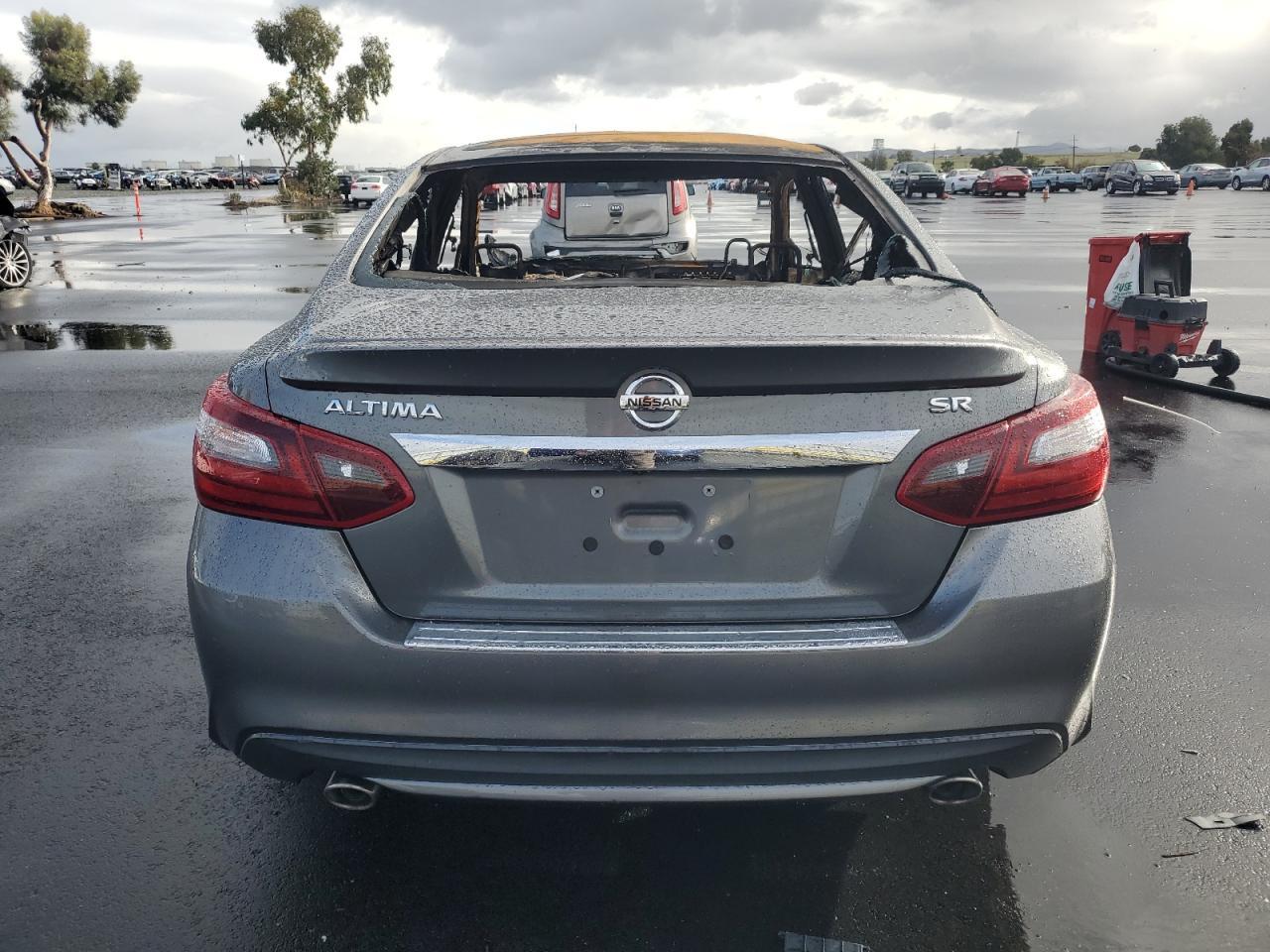 2017 Nissan Altima 2.5 - Image 6
