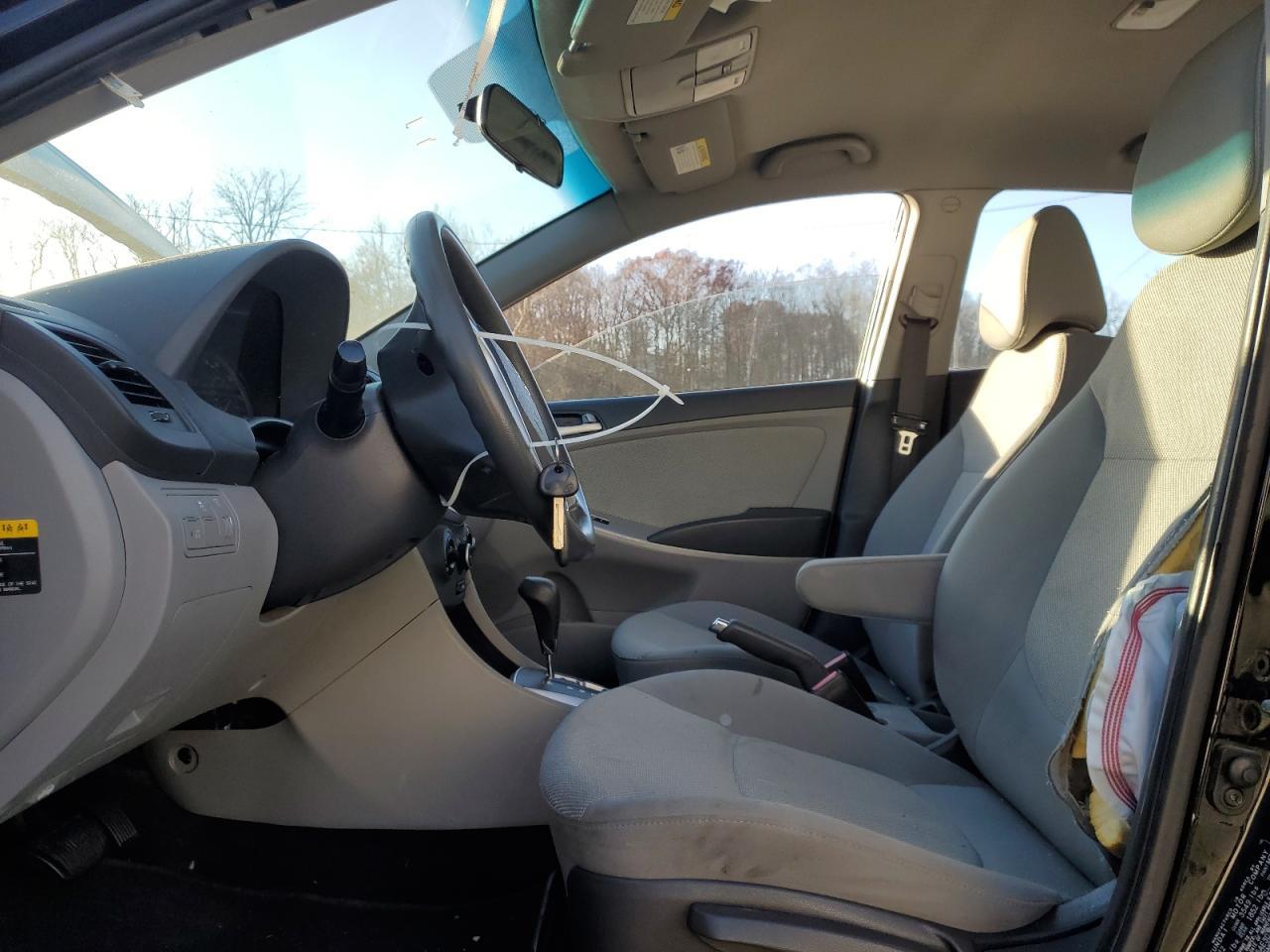 2013 Hyundai Accent Gls - Фото 7