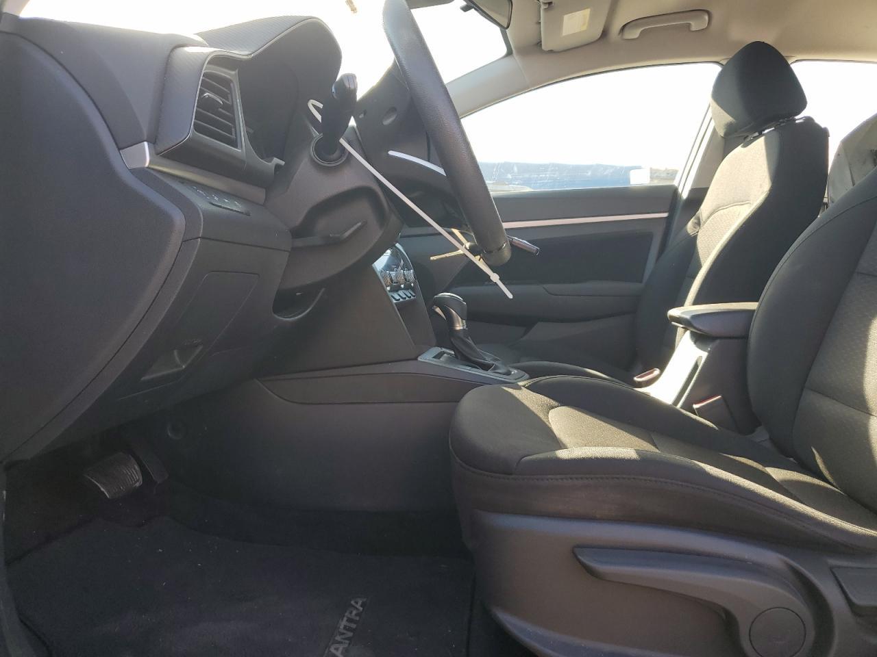 2020 Hyundai Elantra Sel - Фото 7