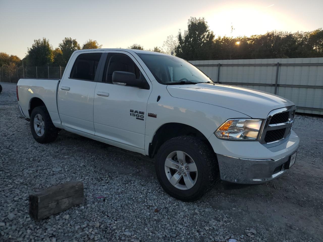 2019 Ram 1500 Classic Slt - Фото 4