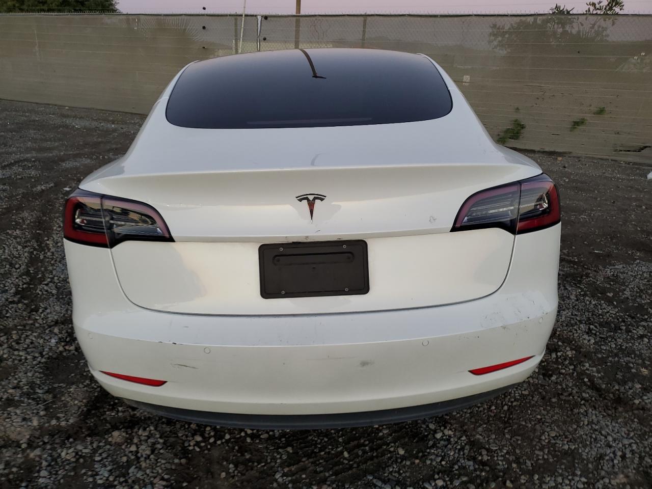 2022 Tesla Model 3 - Фото 6