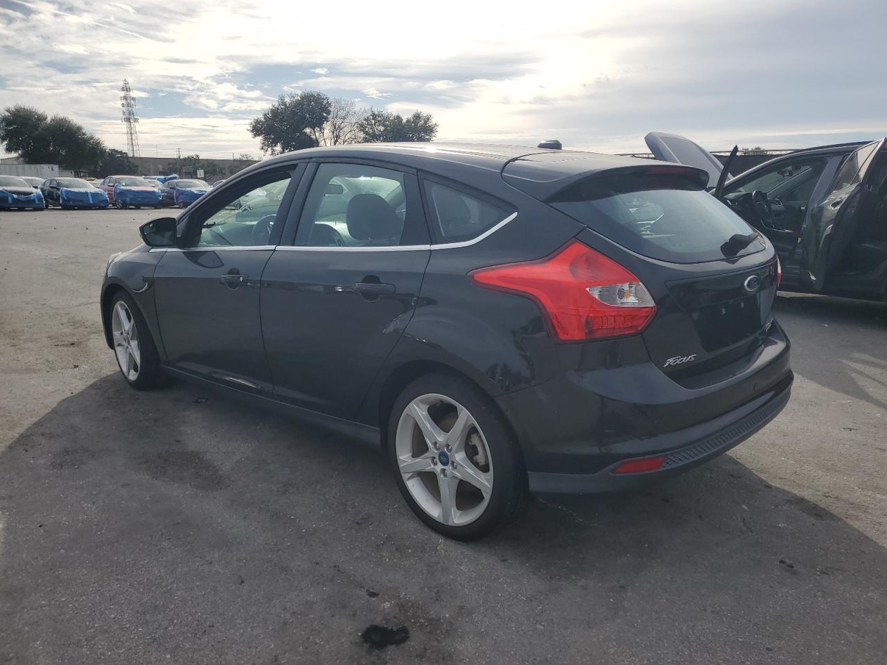 2013 Ford Focus Titanium - Image 2