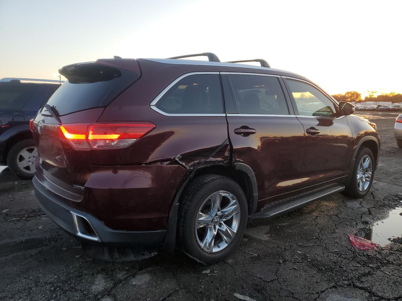 2018 Toyota Highlander Limited - Фото 3