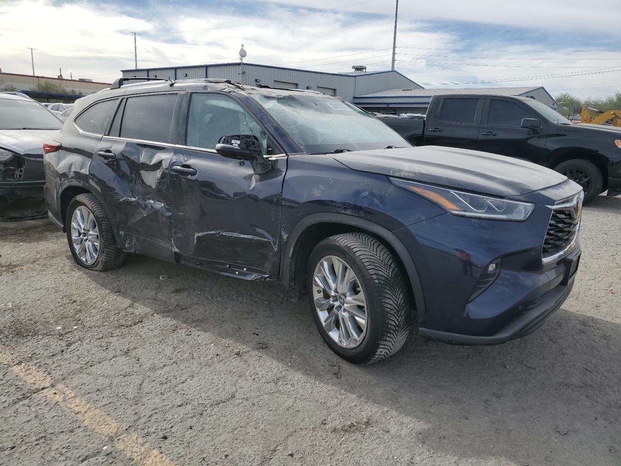 2022 Toyota Highlander Limited - Фото 4
