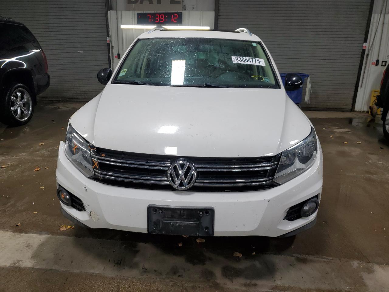 2013 Volkswagen Tiguan S - Image 5