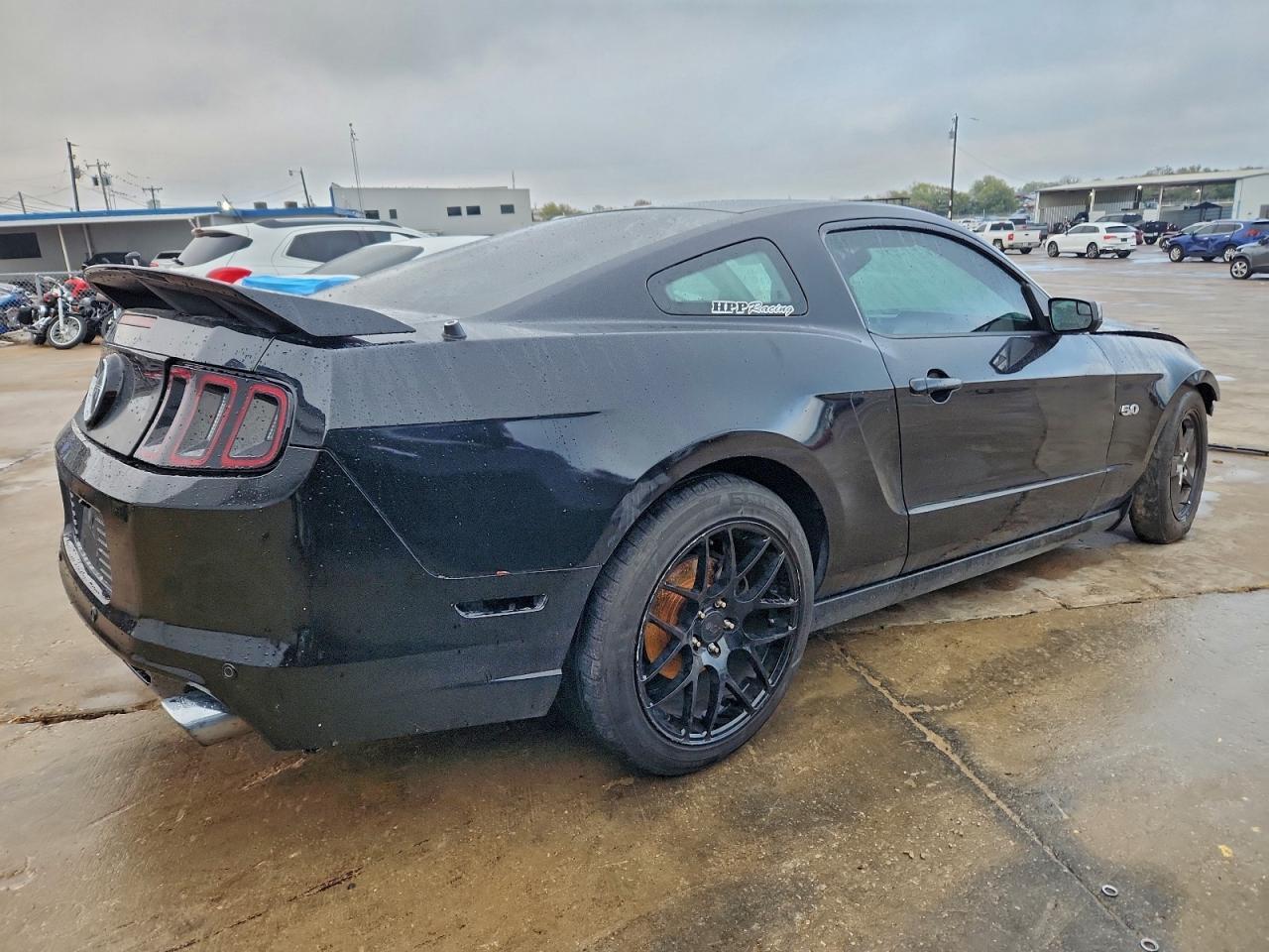 2013 Ford Mustang Gt - Фото 3