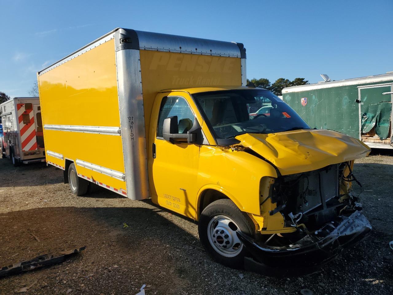 2022 GMC Savana Cut - Box Truck - Фото 4