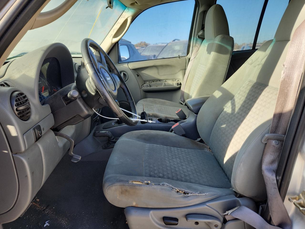 2006 Jeep Liberty Sport - Фото 7