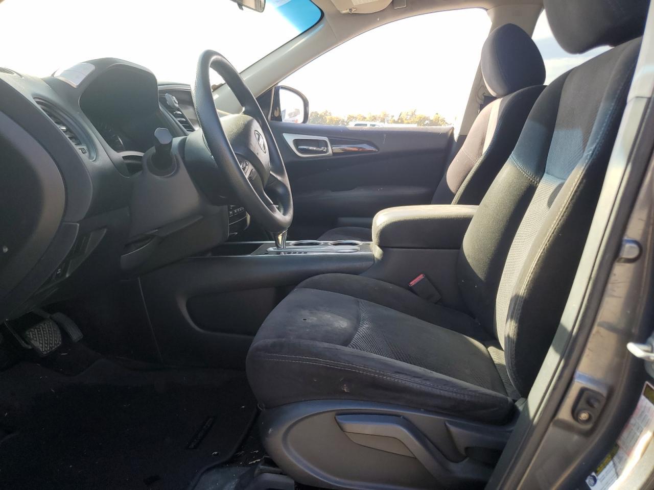 2014 Nissan Pathfinder S - Image 7