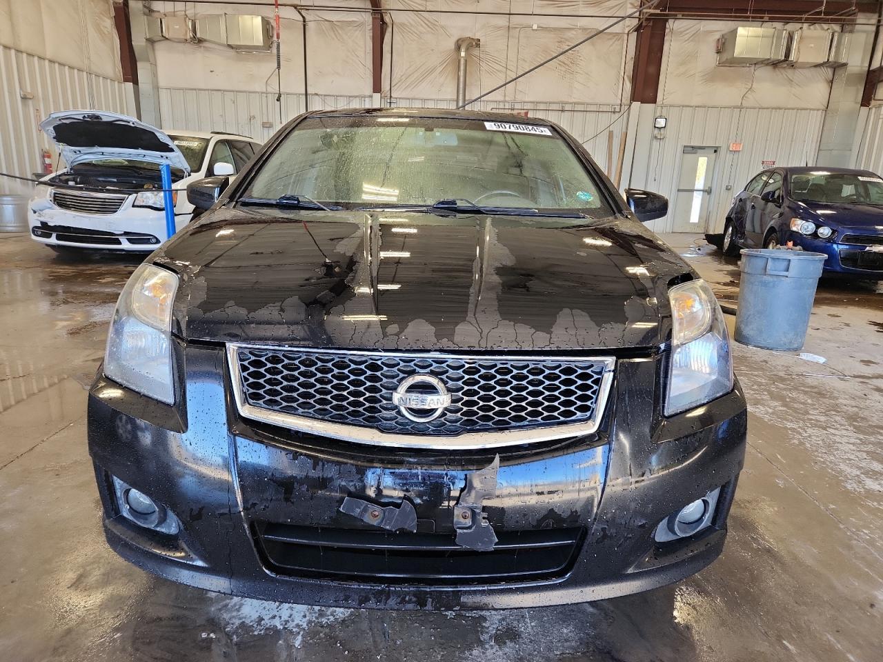 2011 Nissan Sentra Se-R Spec V - Image 5