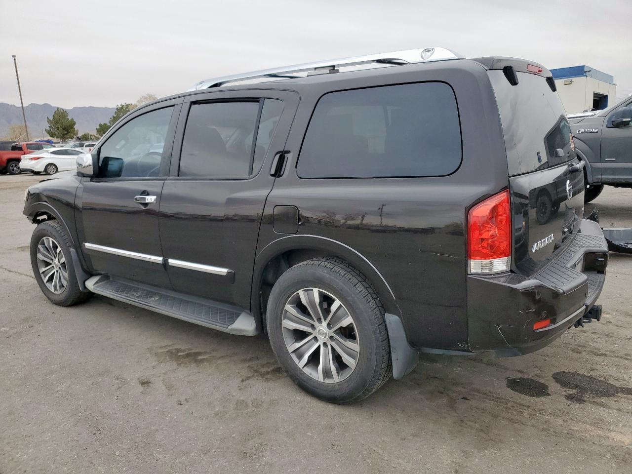 2015 Nissan Armada Sv - Image 2