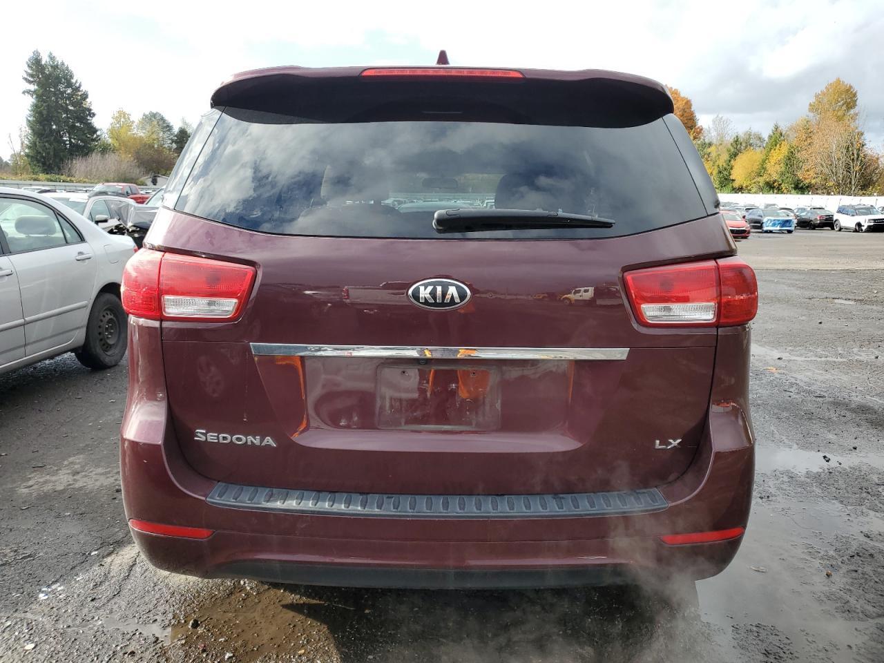 2017 Kia Sedona Lx - Фото 6