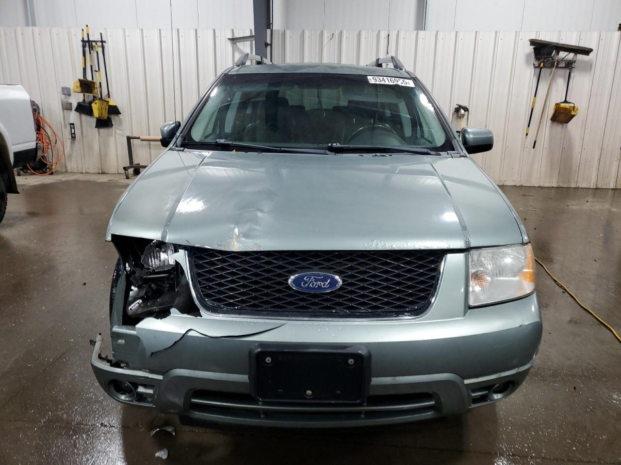 2005 Ford Freestyle Limited - Image 5