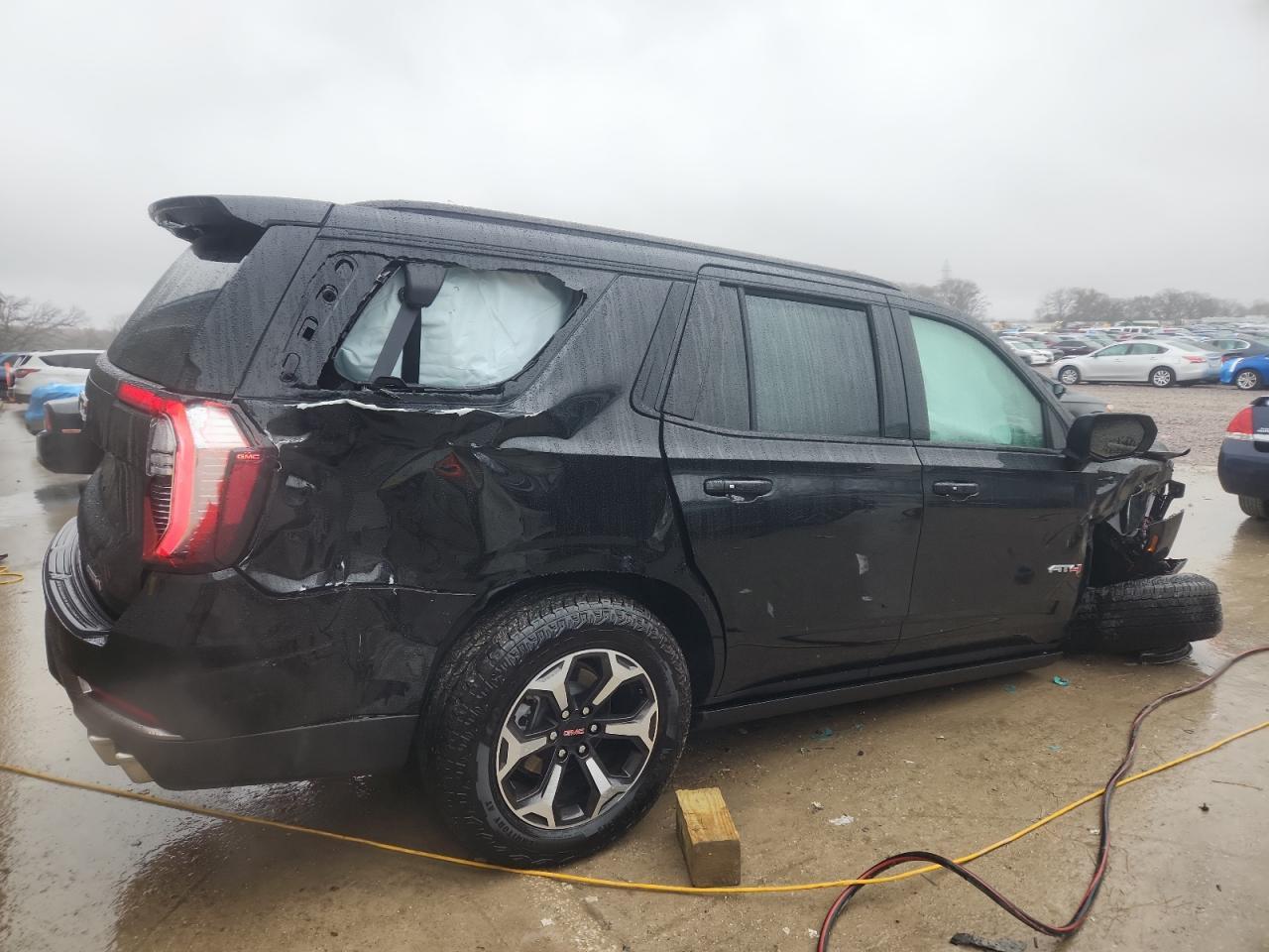 2025 GMC Yukon At4 Ultimate - Image 3