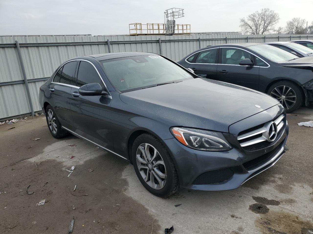 2016 Mercedes-Benz C 300 4Matic - Фото 4