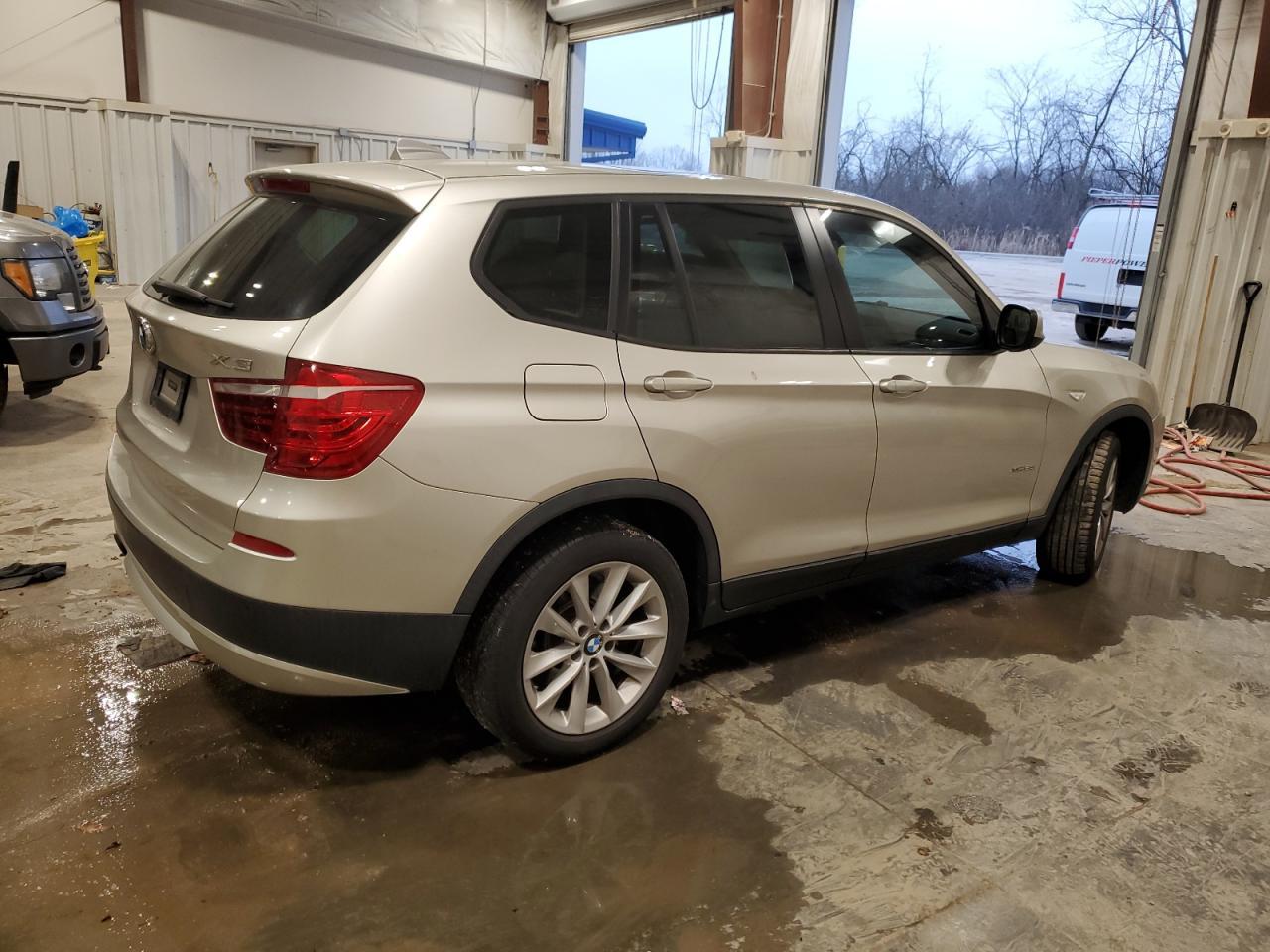 2013 BMW X3 xDrive28I - Image 3